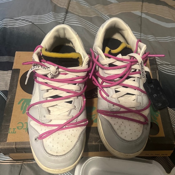 Kinda dirty but I’ll clean up I have the box size:9.5 I need em gone